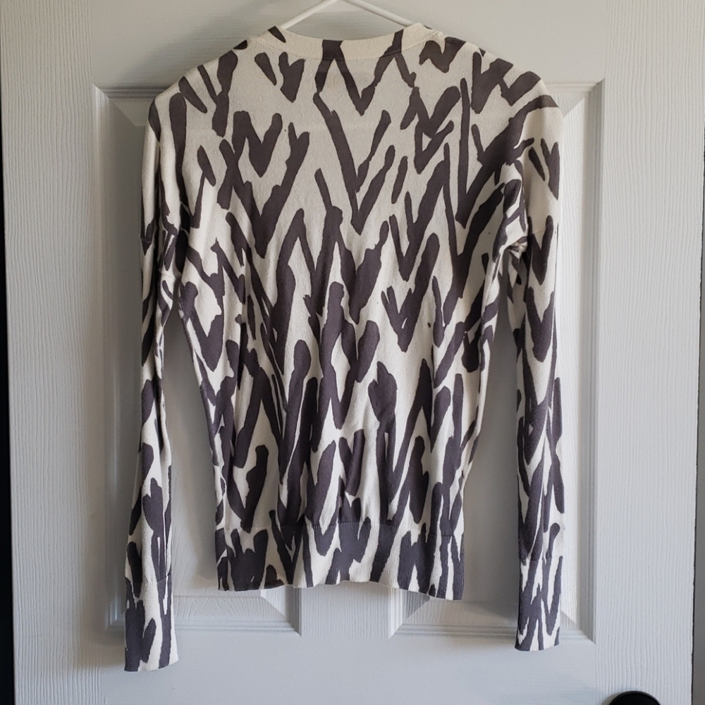 LOFT Cardigan - Picture 3 of 4